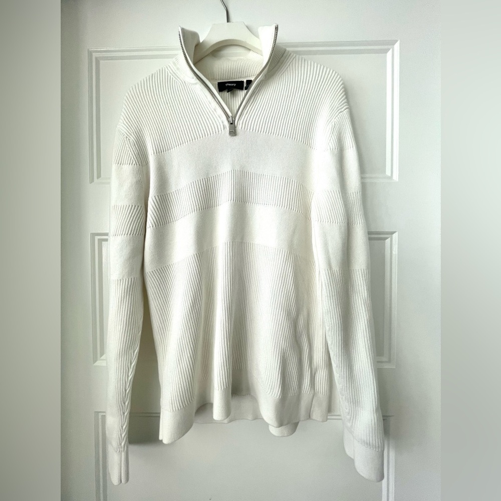 Men’s Theory White Zip Up Sweater like new size S